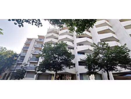 appartement t1 meuble avec balcon / bordeaux nansouty
