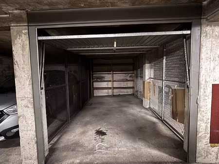 place de parking sécurisée poitiers