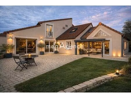 maison 203 m²  10 pièces  terrain 960 m².