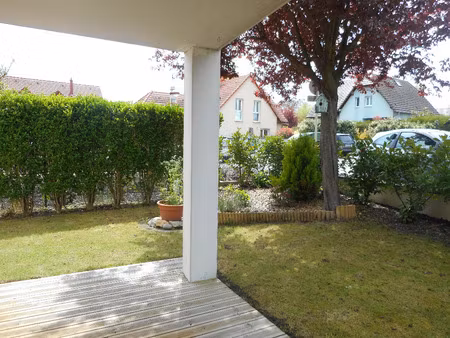 - bel appartement de t3 en rez de jardin/ beaux volumes/jardins de 150m²