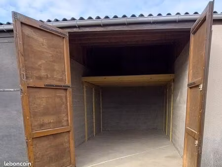 local de stockage porte 3 m accès 24/24