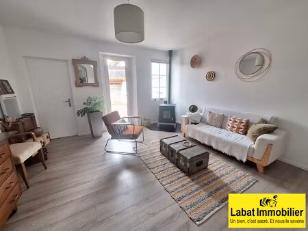 petite maison de ville en publex avec terrasse