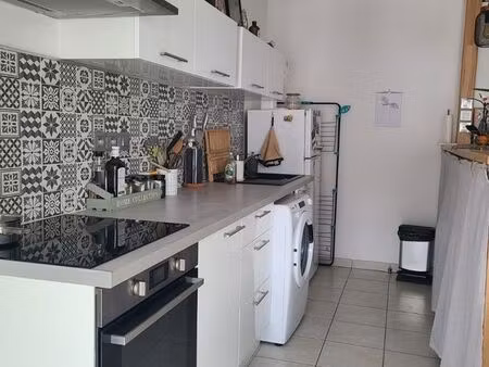 joli t2 meublé à louer