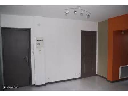 loue t2 lezennes-nombreuses connexions bus/métro