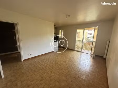 studio 1 pièce 26 m²