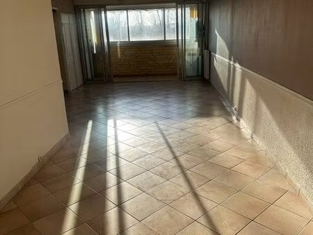 appartement faux f4
