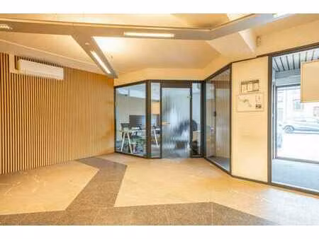 espace bureau avec parking aisé