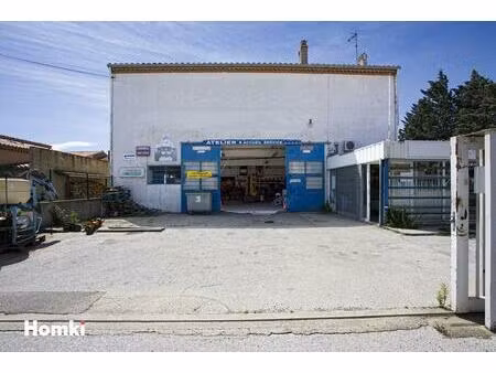 local commercial de 470m²  20 places de parking