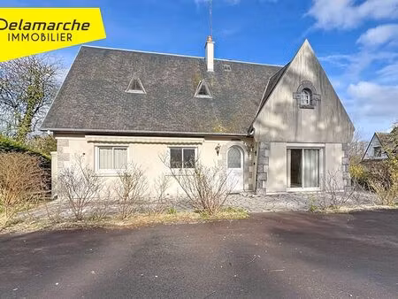 maison avec vie de plain-pied centre-ville d'avranches (50300)  sous-sol  4 chambres  6 pi