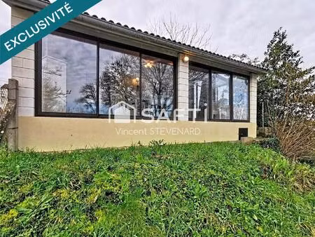 maison avec vue et accès à la charente