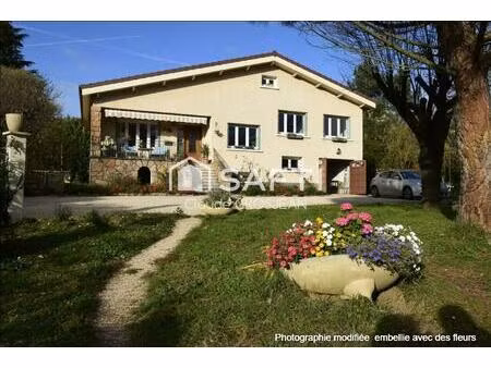 accroche :grande maison de 175 m² avec 2800 m² de terrain