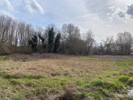 terrain constructible 700m² saint-selve