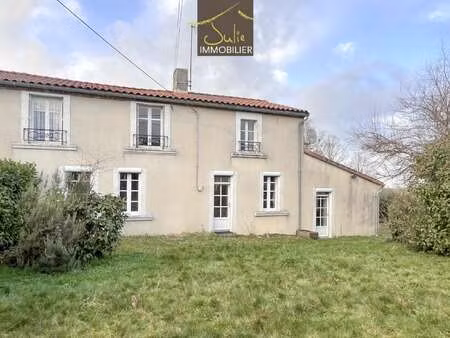 vente maison à bressuire (79300) : à vendre / 160m² bressuire