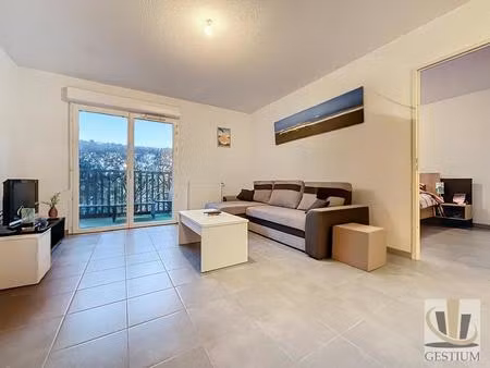 t2 de 40m² avec places de parking et terrasse