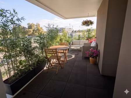 69100 villeurbanne - appartement de 4 pieces - terrasse - vue degagee - ascenseur - proche