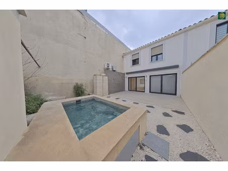 maison récente 81 m² avec jardin  piscine et 2 places de parki