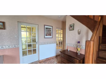 pavillon individuel en semi plain-pied 4 chambres  double garage!