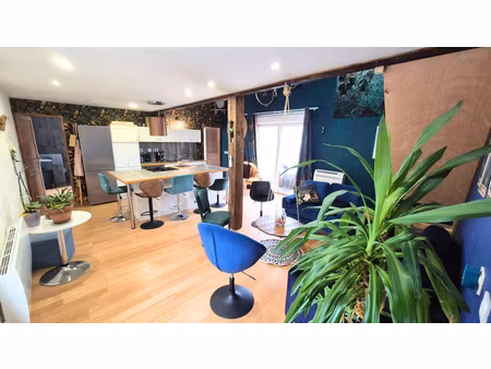 savenay proche  une maison d'habitation de 7 pièces principales sur 207 m² de terrain.