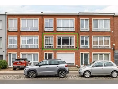 appartement te koop in merksem met 2 slaapkamers