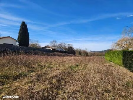 terrain 2 201 m² coutens