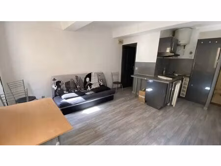 studio meublé : libre le 10/11/2025