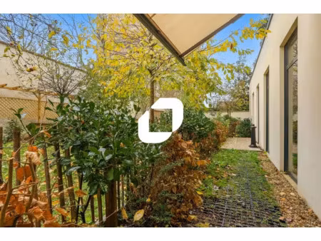 a vendre  bureaux en rdc proche métro ligne 4 à vendre !