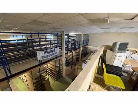 local d'activités de 474m²