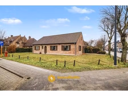 ruime karaktervolle bungalow te koop in destelbergen