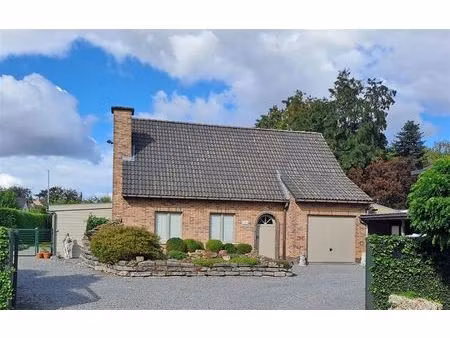 ruime open bebouwing met grote tuin & bijgebouwen in stekene