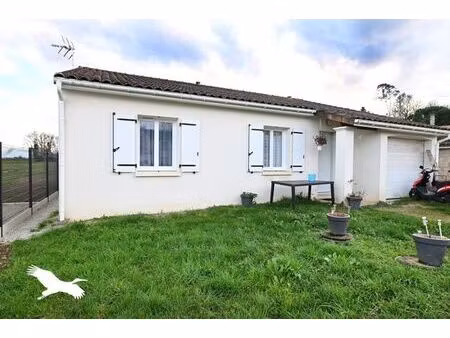 vente maison 4 pièces 95 m² la rochefoucauld-en-angoumois (16110)