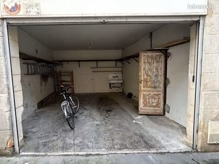 garage / stockage capucins