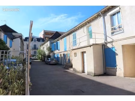 t2 avec box à 2 pas du centre