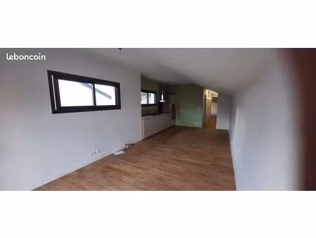 loue appartement 62 m2 vézac