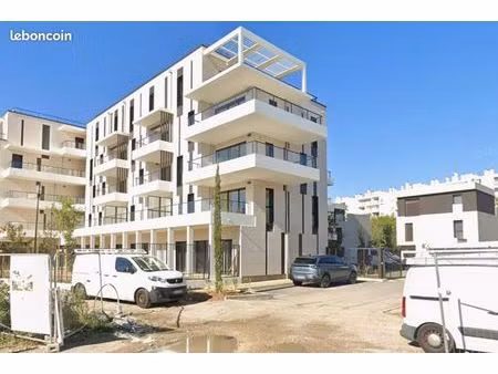 très grand box électrifié avenue alexandre dumas 13008