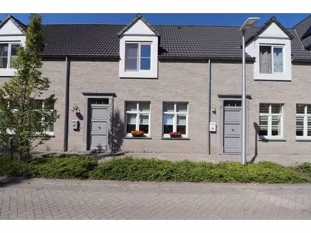 energiezuinige nieuwbouwwoning met 3 slaapkamers  terras  2 ondergrondse autostaanplaatsen