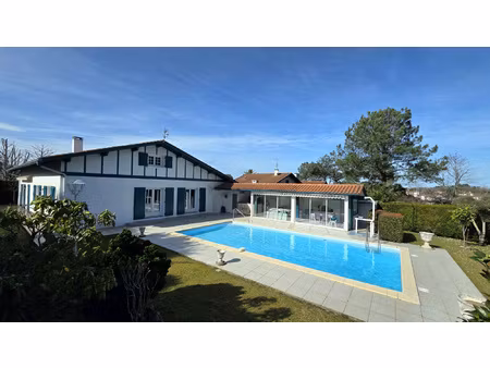 biarritz villa 198 m2 t8 piscine 10x5 - pool house/bar -