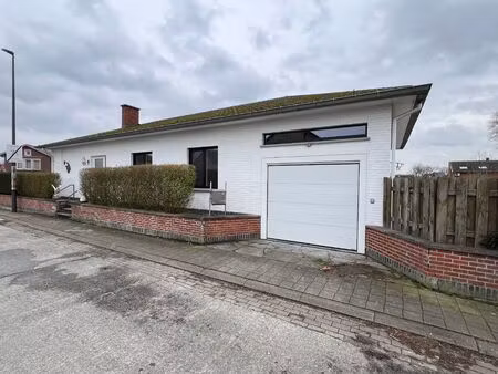 gerenoveerde laagbouwvilla met 3 slaapkamers