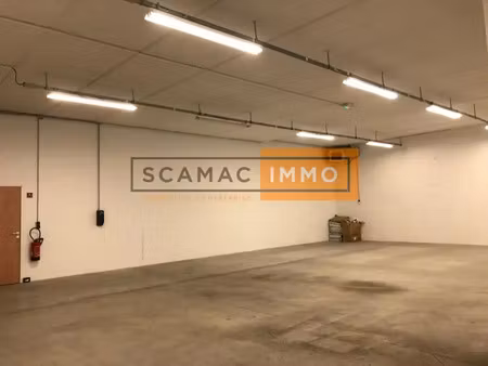 local d'activités de 414m²