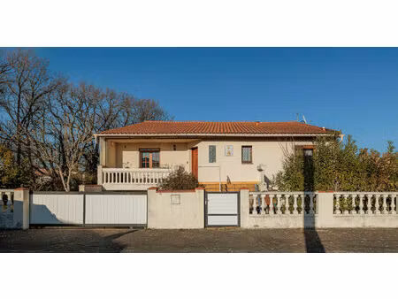 vente maison 4 pièces 137 m² villeneuve-tolosane (31270)