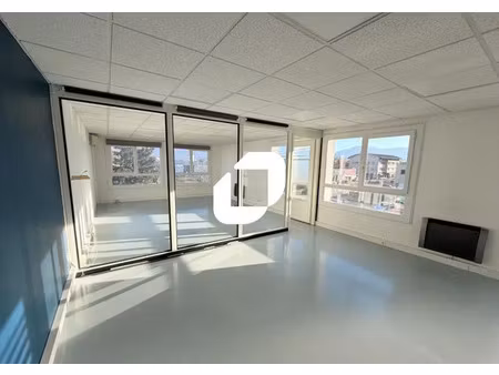 location bureau seyssins 38180