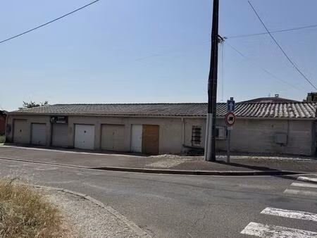 villeneuve sur lot  idéal investisseurs 4 garages et un local