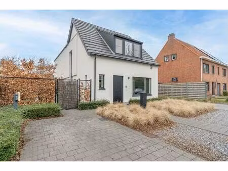 huis te koop in zoersel met 3 slaapkamers