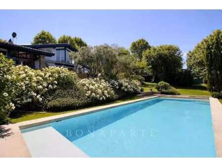 arcangues - propriete avec piscine - face au golf