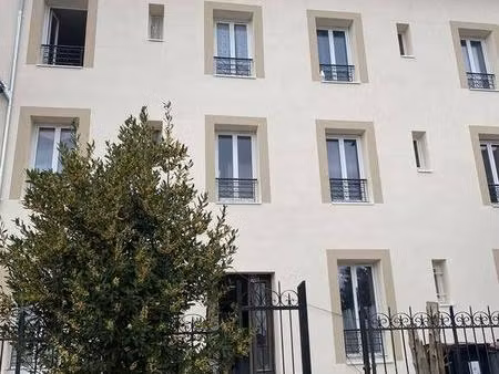 location appartement 1 pièce 27 m² à arcueil (94110)