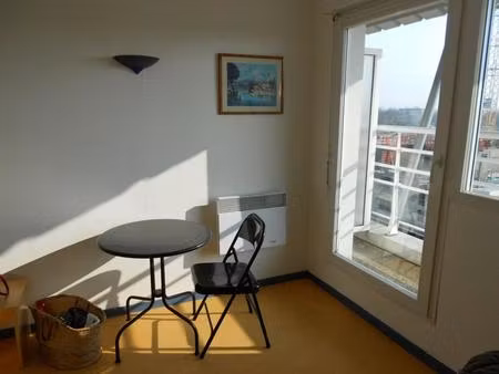 location appartement 1 pièce 20 m² à bron (69500)