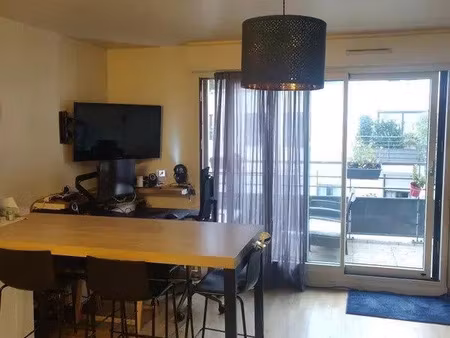 location appartement 2 pièces 47 m² à issy-les-moulineaux (92130)