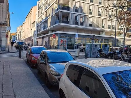 location appartement 2 pièces 45 m² à marseille 6 (13006)