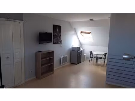 location appartement 1 pièce 24 m² à saint-quentin (02100)