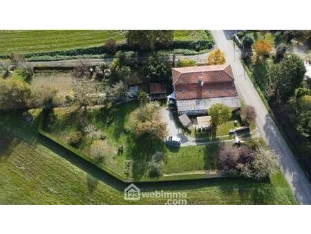 maison en pierre de caractère avec grande parcelle agricole  idéal investisseur  gîte ou..