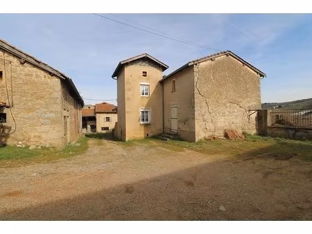 grand corps de ferme maison et dépendances